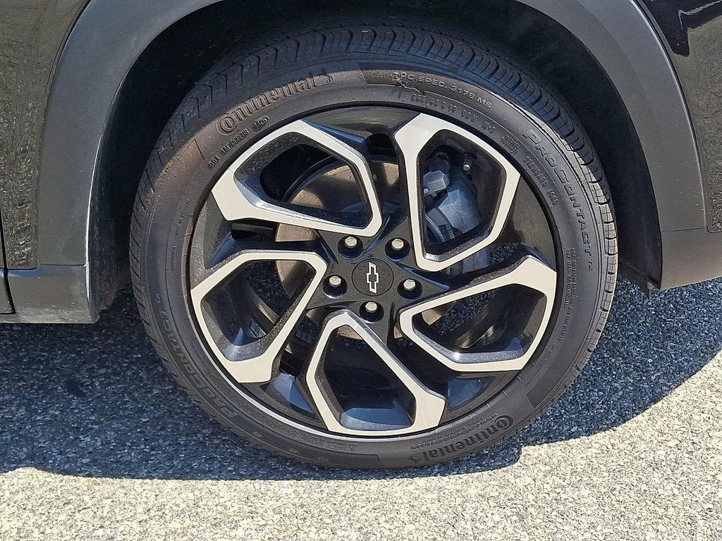 Used 2026 Chevrolet Trax RS w/ Sunroof Package FWD image 33