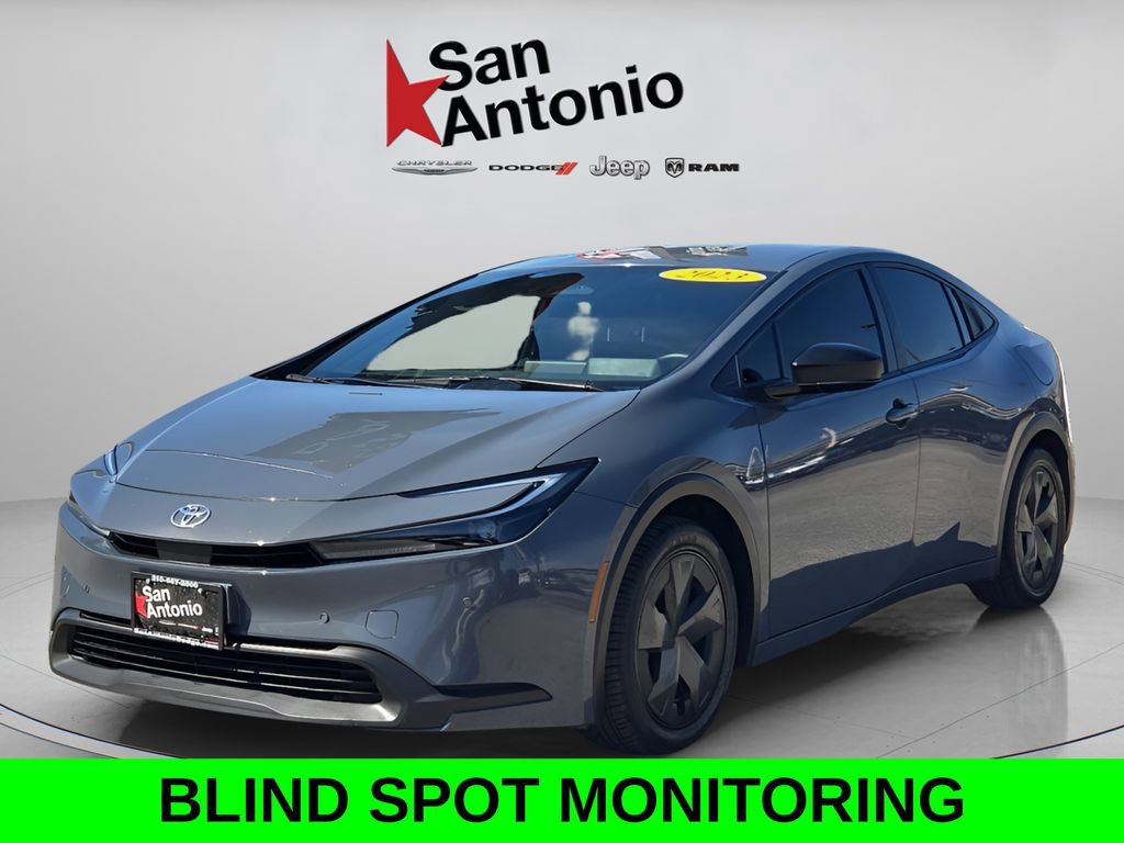 Used 2023 Toyota Prius LE image 4