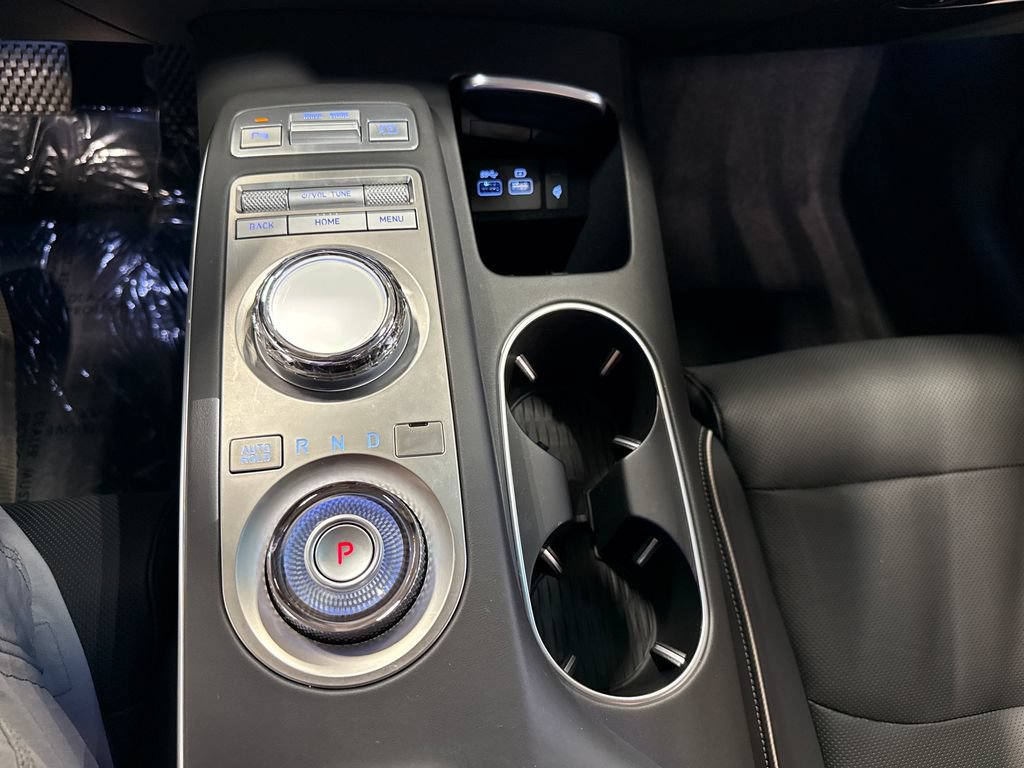 Used 2025 Genesis Electrified GV70 w/ Prestige Package AWD/4WD image 21