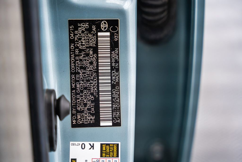 Used 2015 Toyota Prius Five FWD image 39