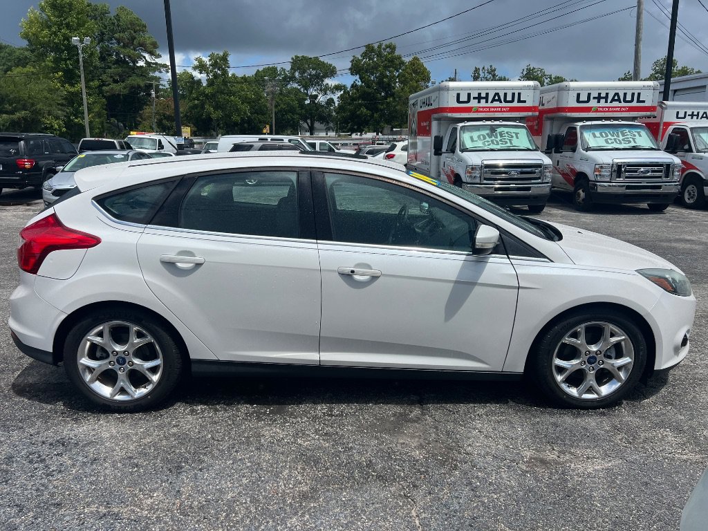 Used 2014 Ford Focus Titanium FWD image 2