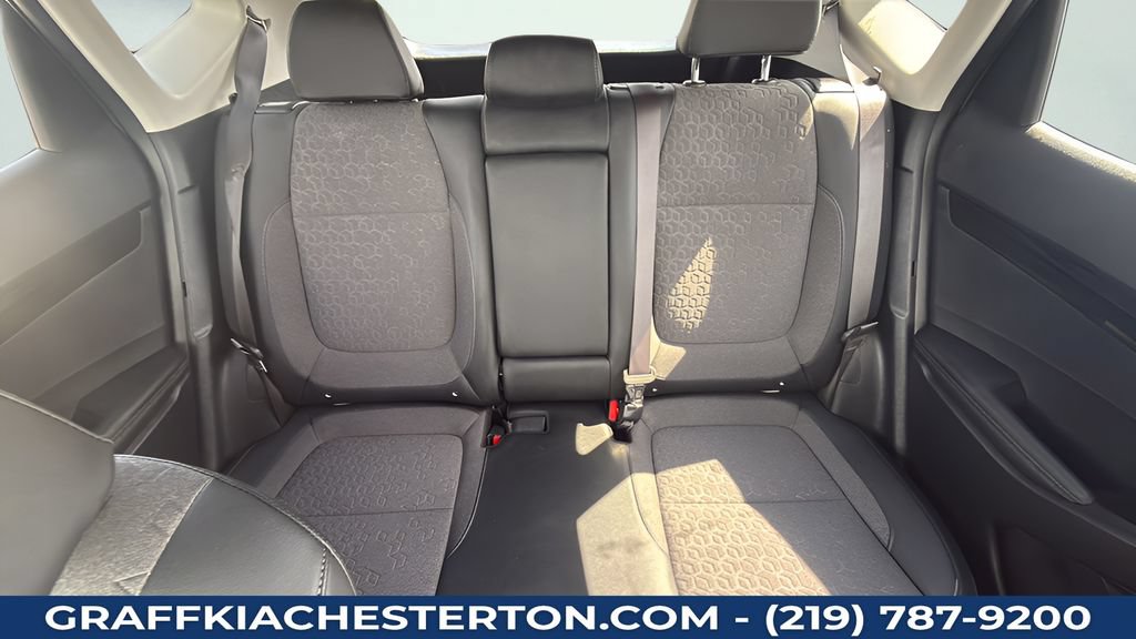 Used 2025 Kia Seltos S AWD/4WD image 31
