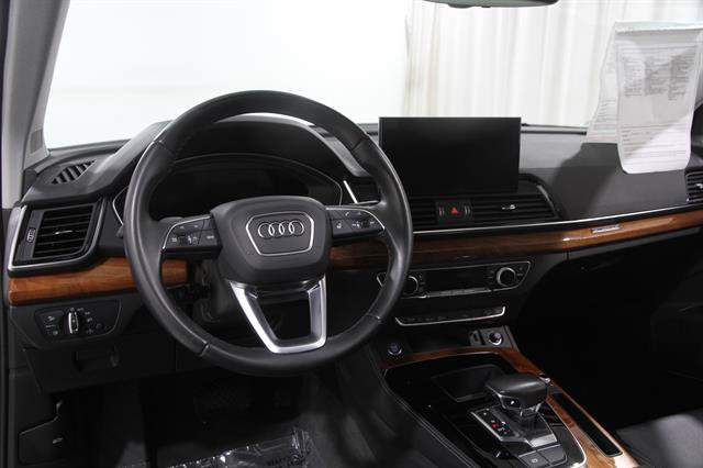 Used 2023 Audi Q5 2.0T Premium Plus w/ Premium Plus Package AWD/4WD image 6