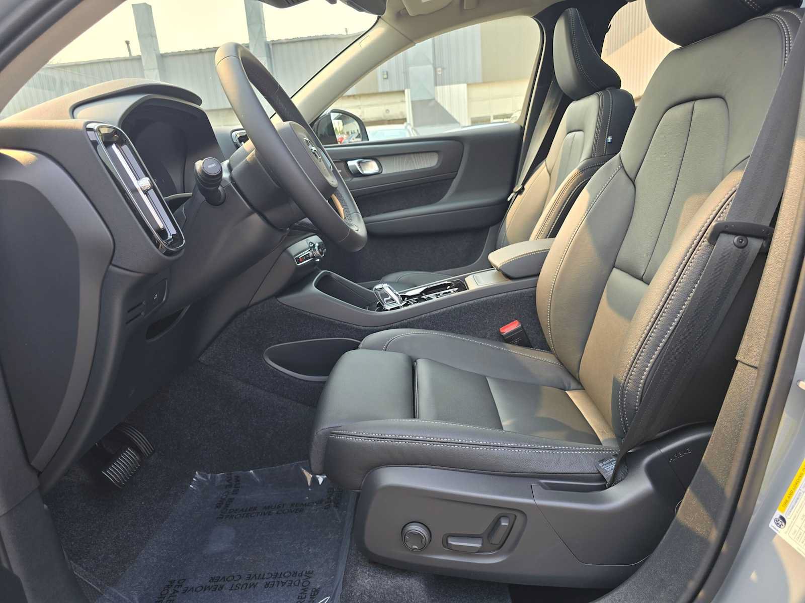 New 2026 Volvo XC40 B5 Ultra w/ Protection Package Premier AWD/4WD image 19