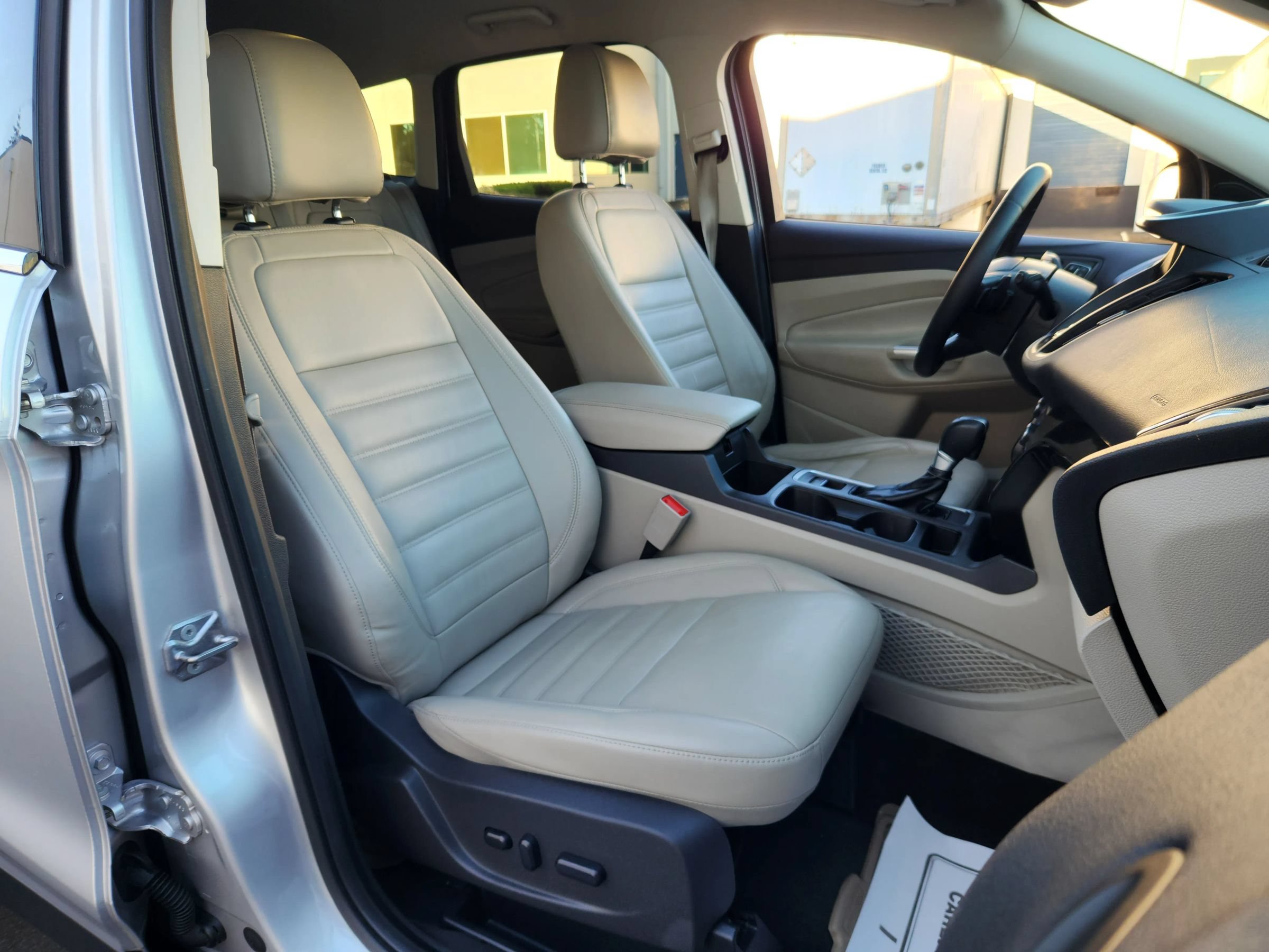 Used 2017 Ford Escape Titanium AWD/4WD image 18
