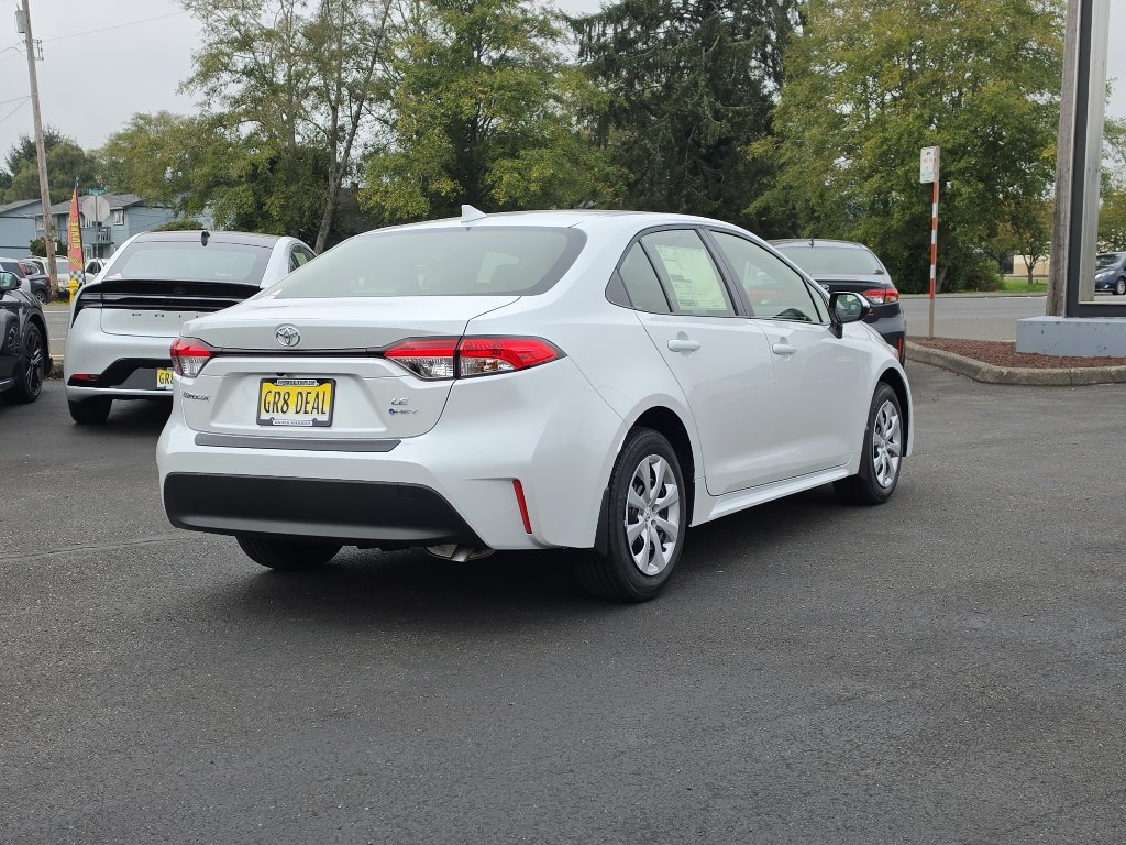 New 2027 Toyota Corolla LE FWD image 5
