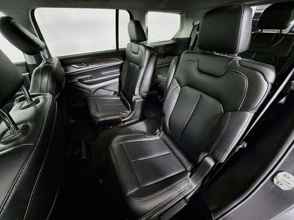 Certified 2024 Jeep Grand Cherokee L Limited AWD/4WD image 24