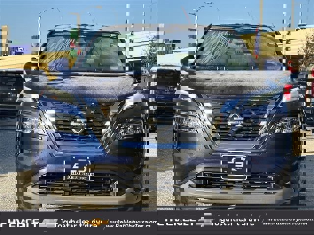 Used 2023 Nissan Rogue SV image 7