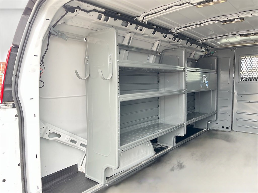 Used 2023 GMC Savana 2500 w/ Driver Convenience Package image 32