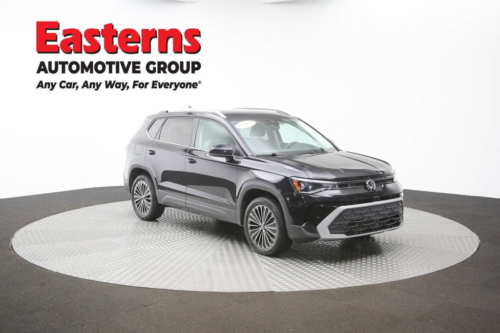 Used 2025 Volkswagen Taos SE FWD image 45