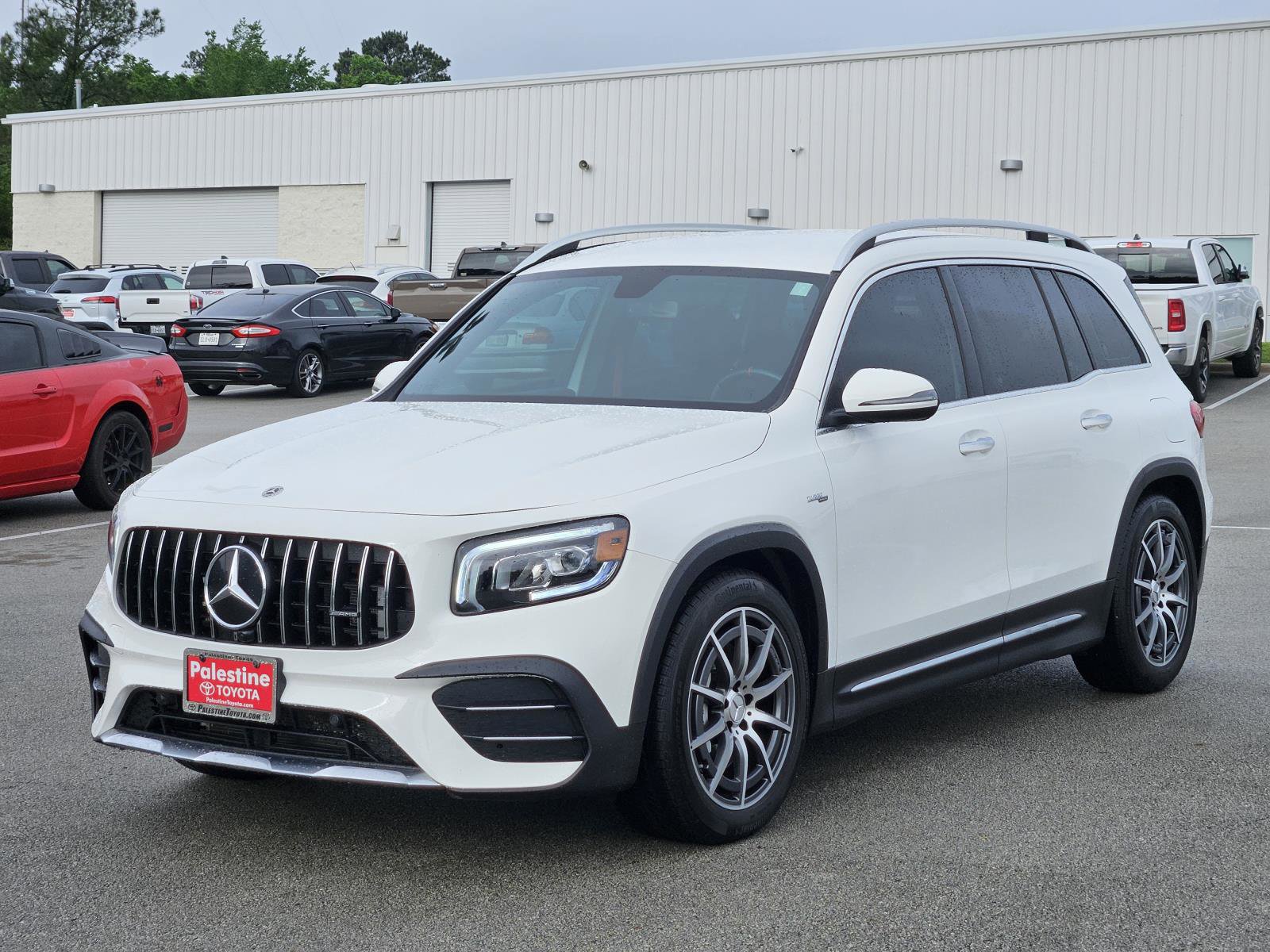 Used 2023 Mercedes-Benz GLB 35 AMG 4MATIC image 3