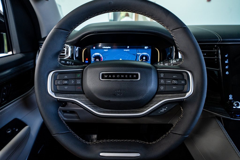 Used 2023 Jeep Wagoneer Series III w/ Preferred Equipment Group image 43