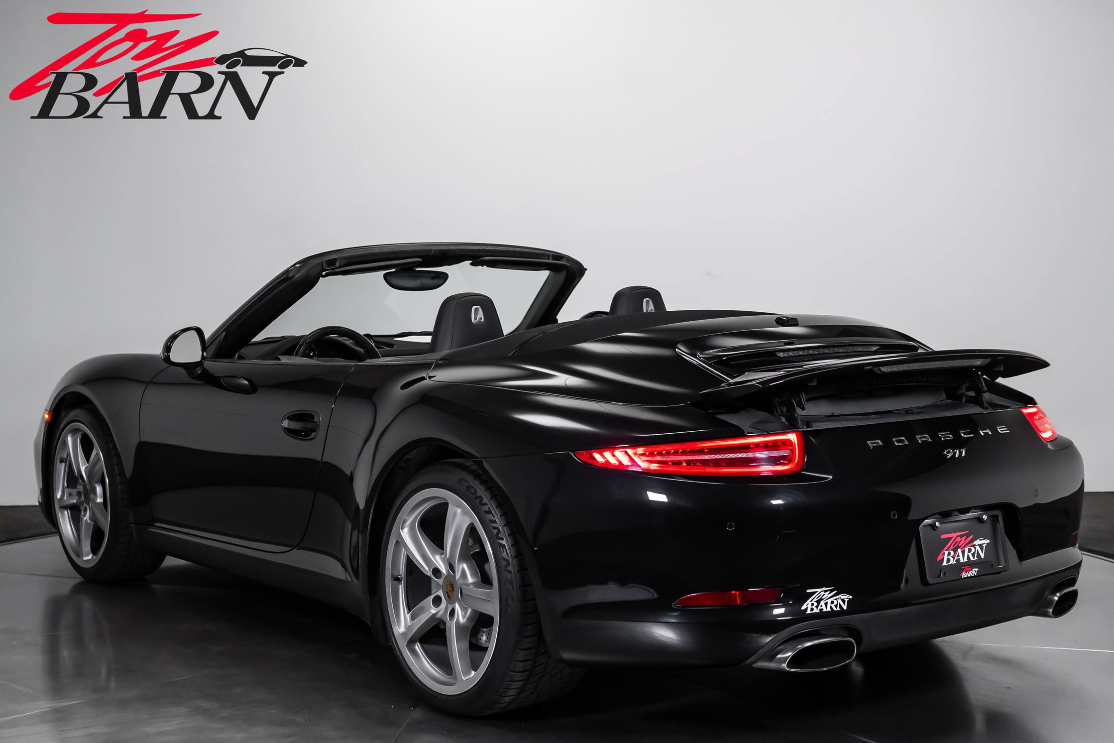 Used 2016 Porsche 911 Carrera Black Edition RWD image 3