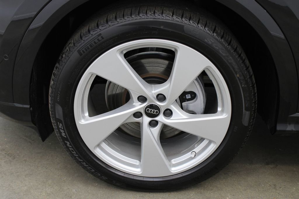 New 2025 Audi Q5 Prestige image 28