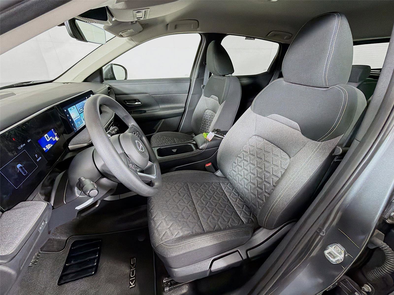 Used 2025 Nissan Kicks SV w/ Illumination Package AWD/4WD image 11