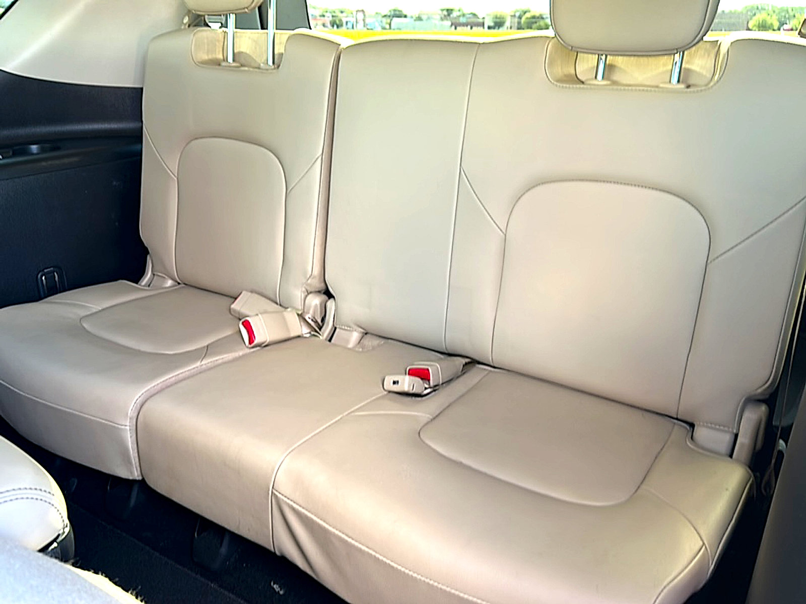 Used 2023 Nissan Armada SL w/ Captain's Chairs Package image 21