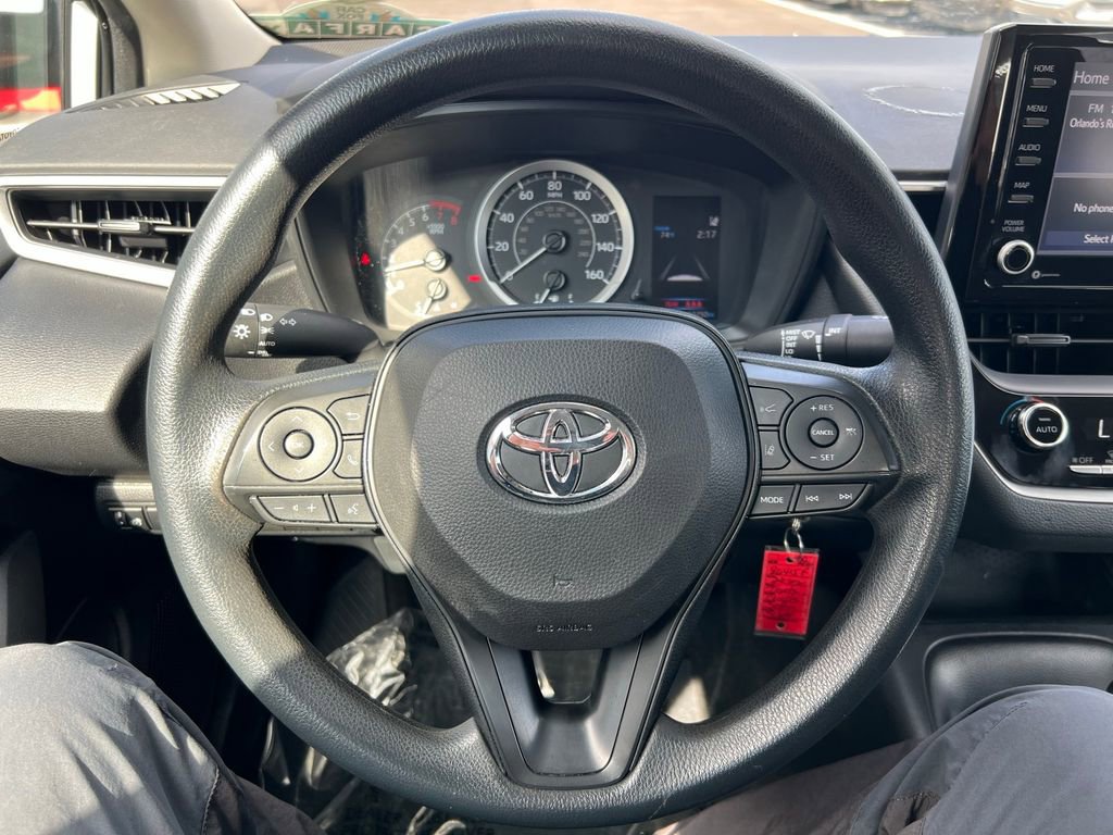 Used 2022 Toyota Corolla LE FWD image 25
