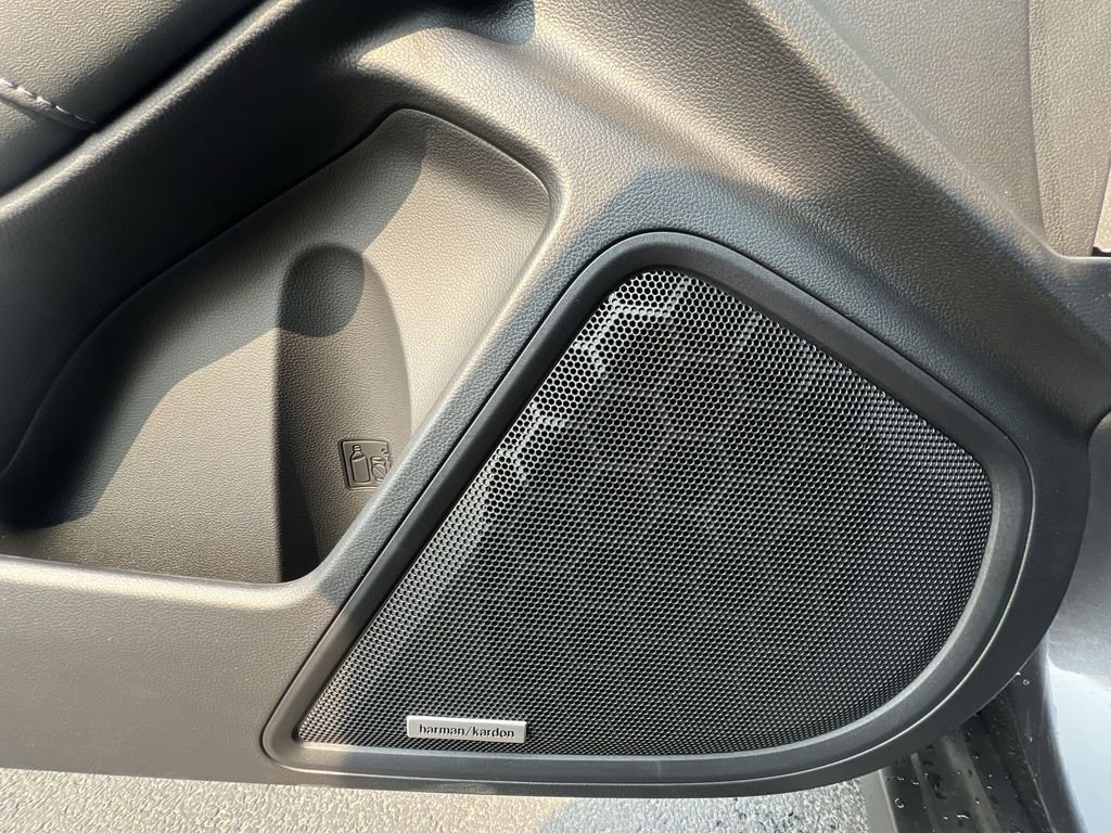 New 2025 Subaru Outback Touring XT image 25