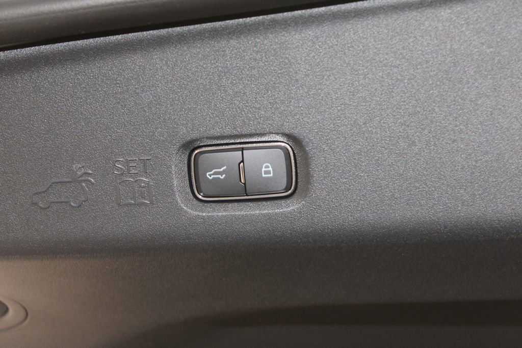 New 2026 Ford Expedition Active image 17