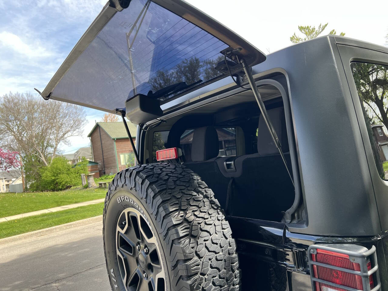 Used 2013 Jeep Wrangler Sport AWD/4WD image 15