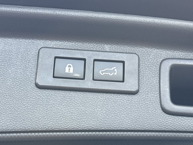Used 2023 Subaru Forester Touring AWD/4WD image 12
