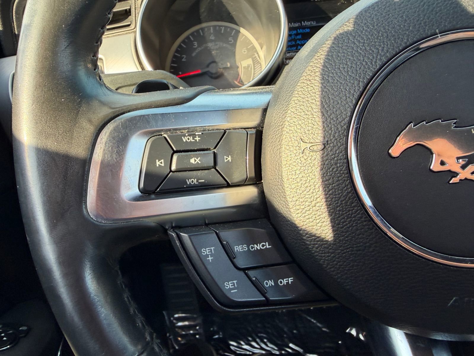 Used 2020 Ford Mustang Premium image 27