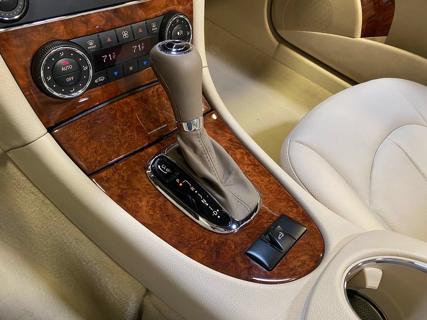 Used 2007 Mercedes-Benz CLK 350 Cabriolet image 14