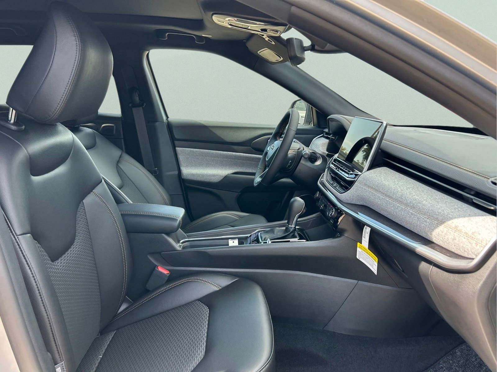 New 2026 Jeep Compass Latitude AWD/4WD image 12