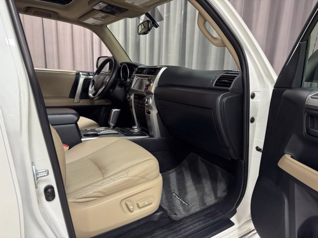Used 2011 Toyota 4Runner Limited AWD/4WD image 8