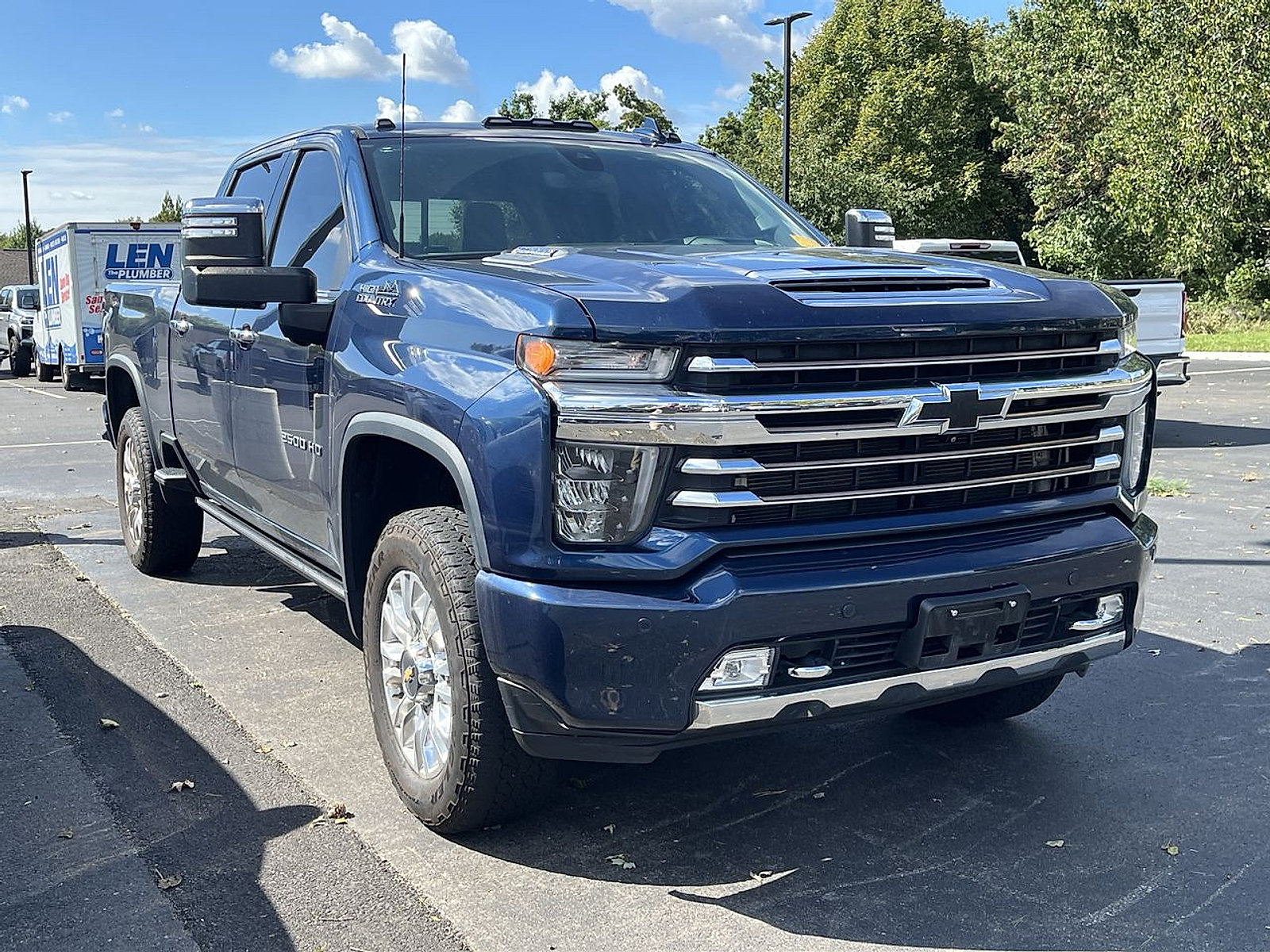 Used 2022 Chevrolet Silverado 2500 High Country w/ Z71 Off-Road Package AWD/4WD image 11