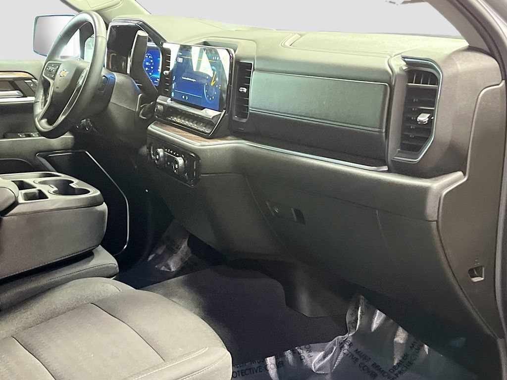 Used 2024 Chevrolet Silverado 1500 LT AWD/4WD image 28