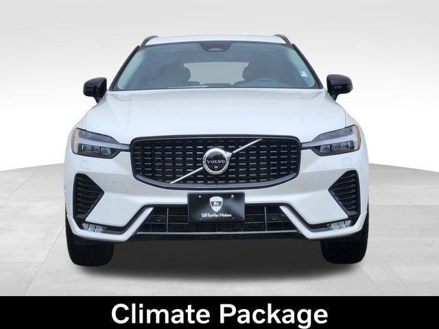 Certified 2025 Volvo XC60 B5 Plus AWD/4WD image 3