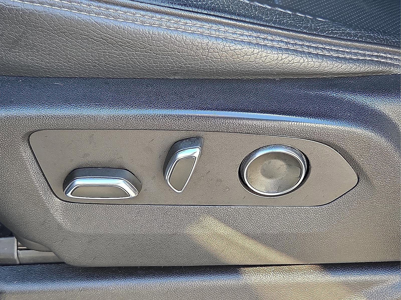 Used 2021 GMC Yukon Denali image 16