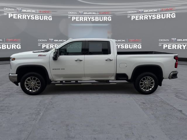 Used 2025 Chevrolet Silverado 2500 LTZ w/ LTZ Premium Package AWD/4WD image 5