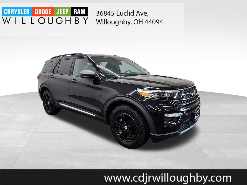 Used 2020 Ford Explorer XLT w/ Equipment Group 202A AWD/4WD image 3