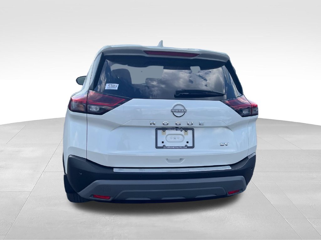 Used 2023 Nissan Rogue SV FWD image 4