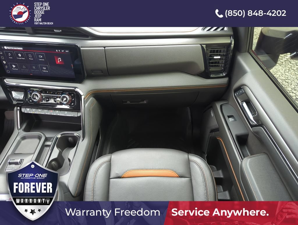 Used 2024 GMC Sierra 2500 AT4 w/ Technology Package AWD/4WD image 15