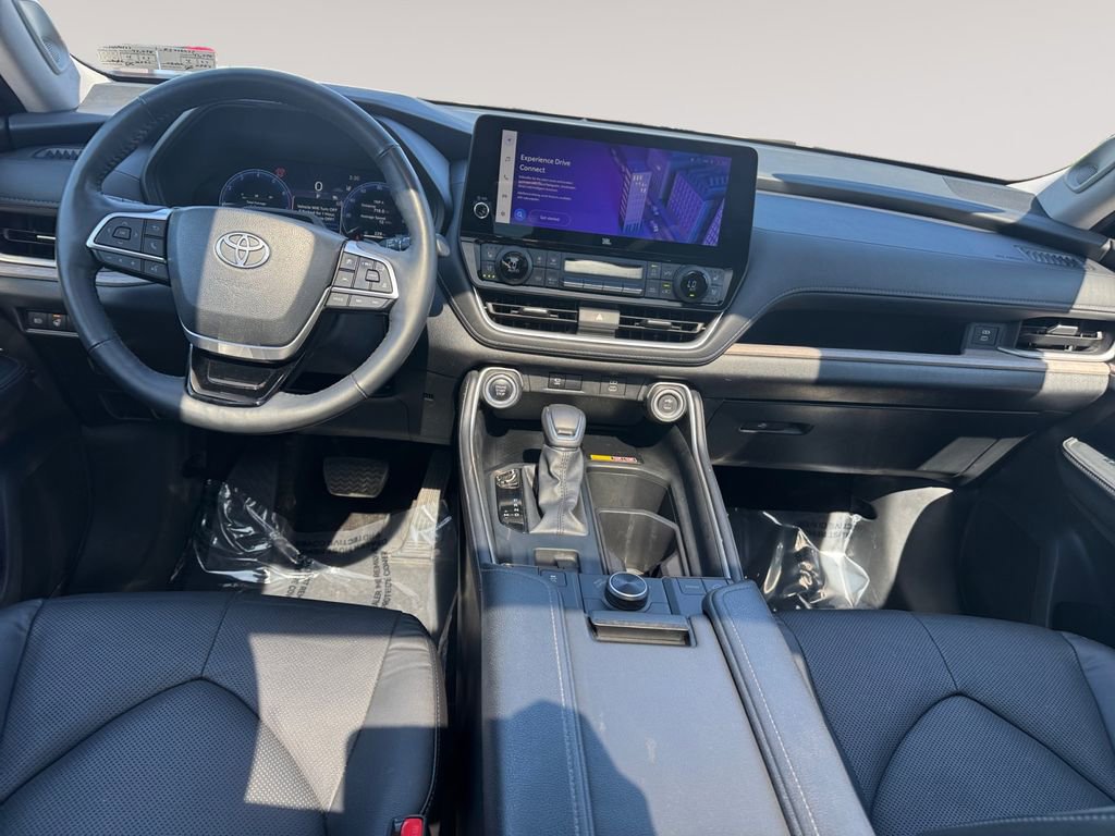 Used 2024 Toyota Grand Highlander AWD image 10