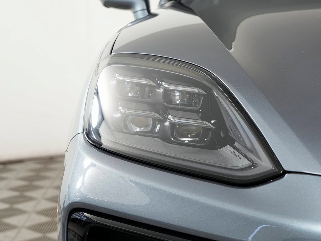 Certified 2026 Porsche Cayenne Coupe AWD/4WD image 11