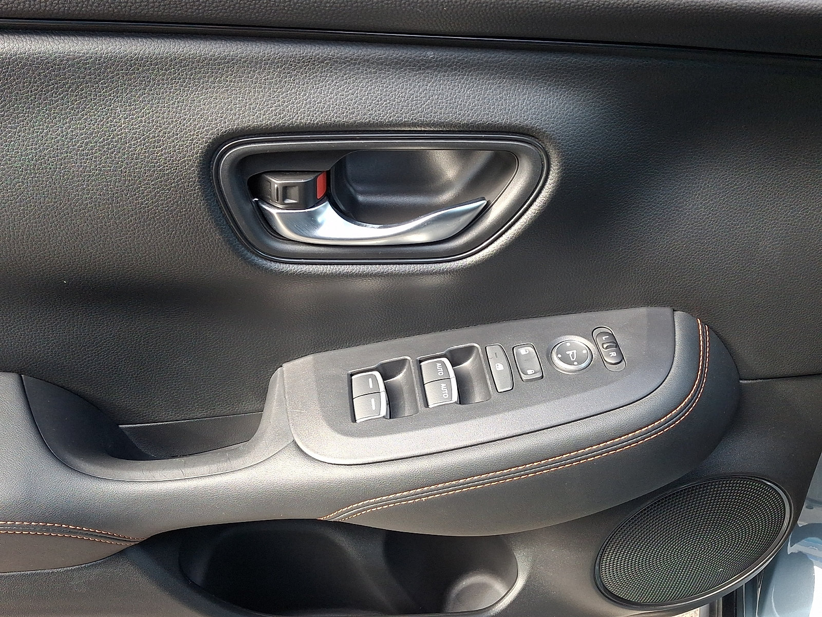 Used 2023 Honda HR-V Sport image 12