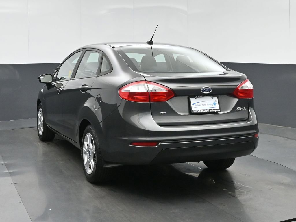 Used 2016 Ford Fiesta SE image 5