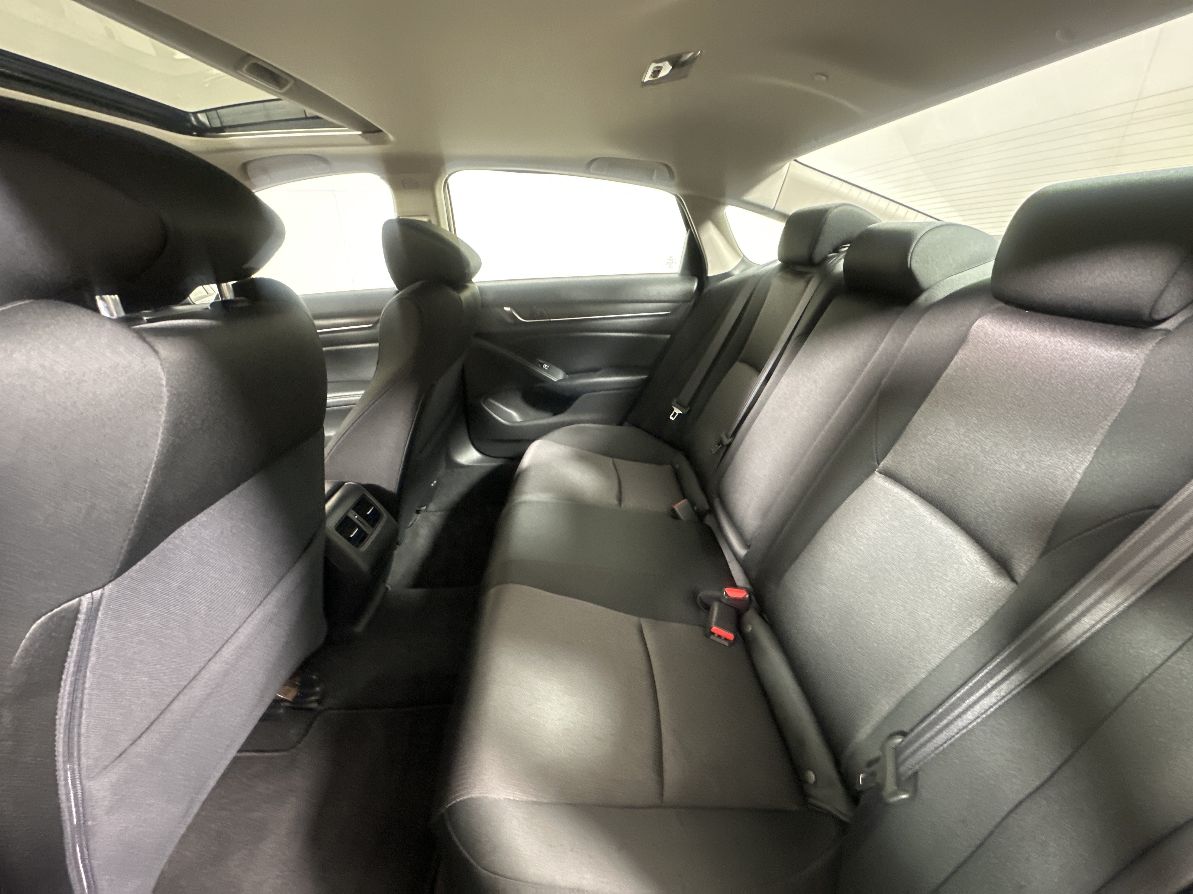 Used 2018 Honda Accord EX image 21
