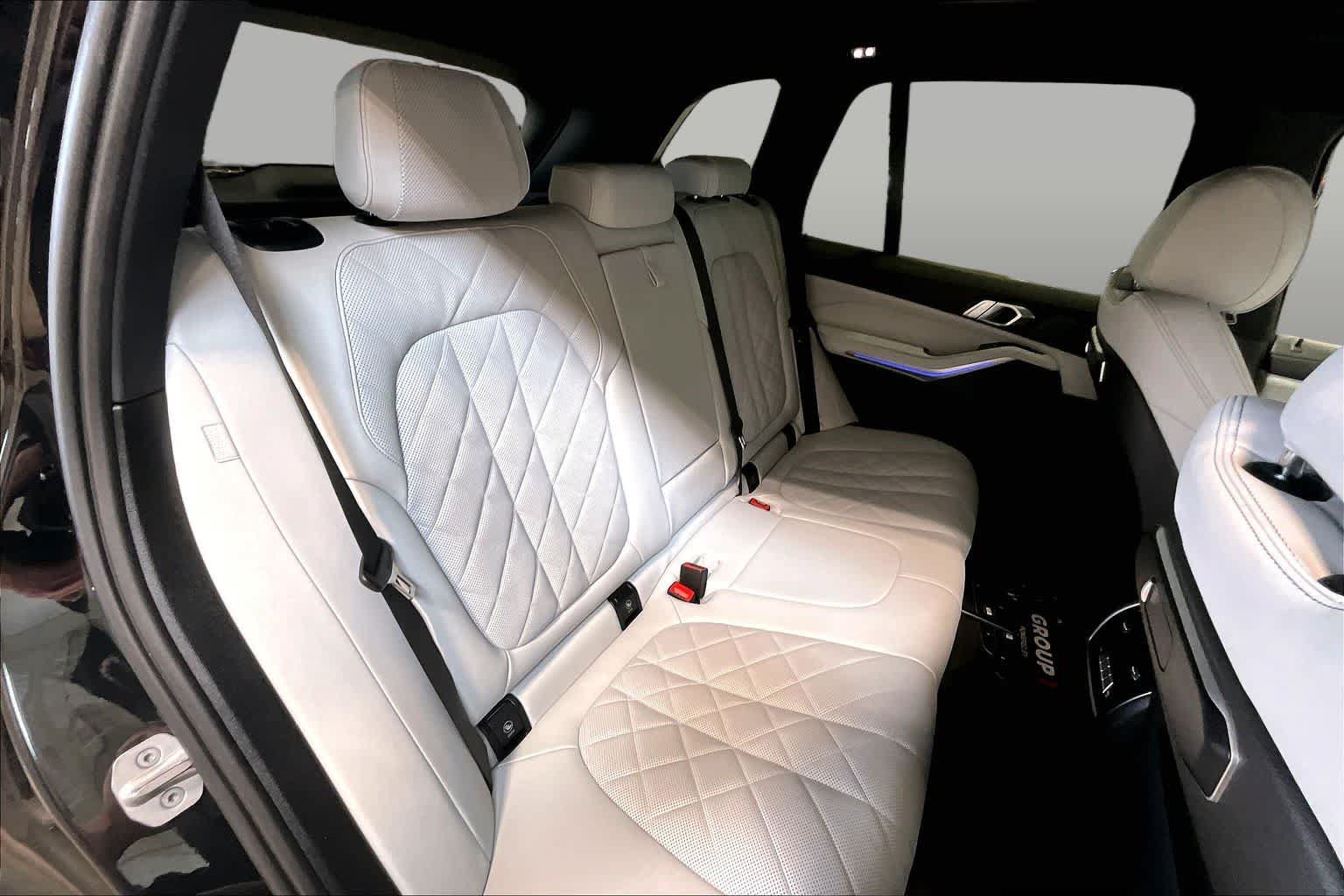 Used 2024 BMW X5 xDrive40i w/ Premium Package AWD/4WD image 19