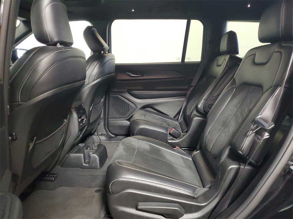 Used 2024 Jeep Grand Cherokee L Altitude image 22