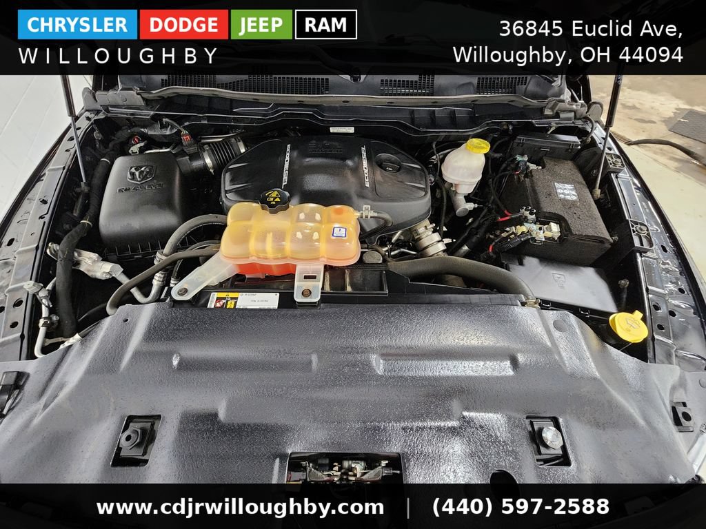 Used 2019 RAM 1500 Classic SLT w/ Black Appearance Group AWD/4WD image 41
