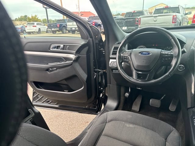 Used 2017 Ford Explorer XLT AWD/4WD image 17