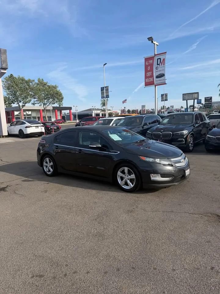 Used 2014 Chevrolet Volt Premium w/ Premium Trim Package FWD image 3