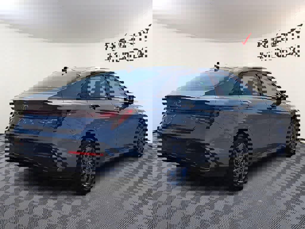 Used 2024 Hyundai Elantra SEL image 4
