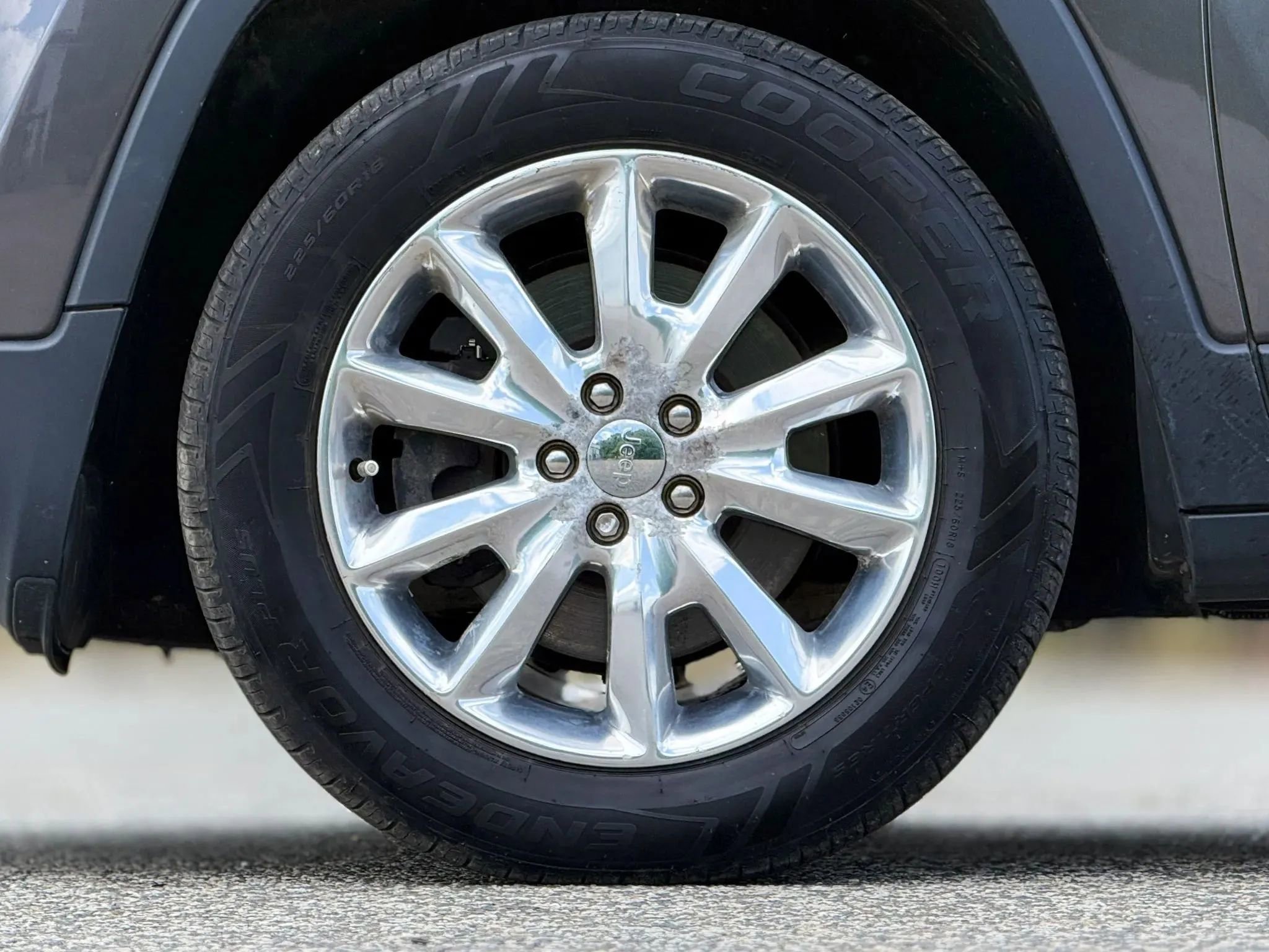 Used 2016 Jeep Cherokee Limited AWD/4WD image 31
