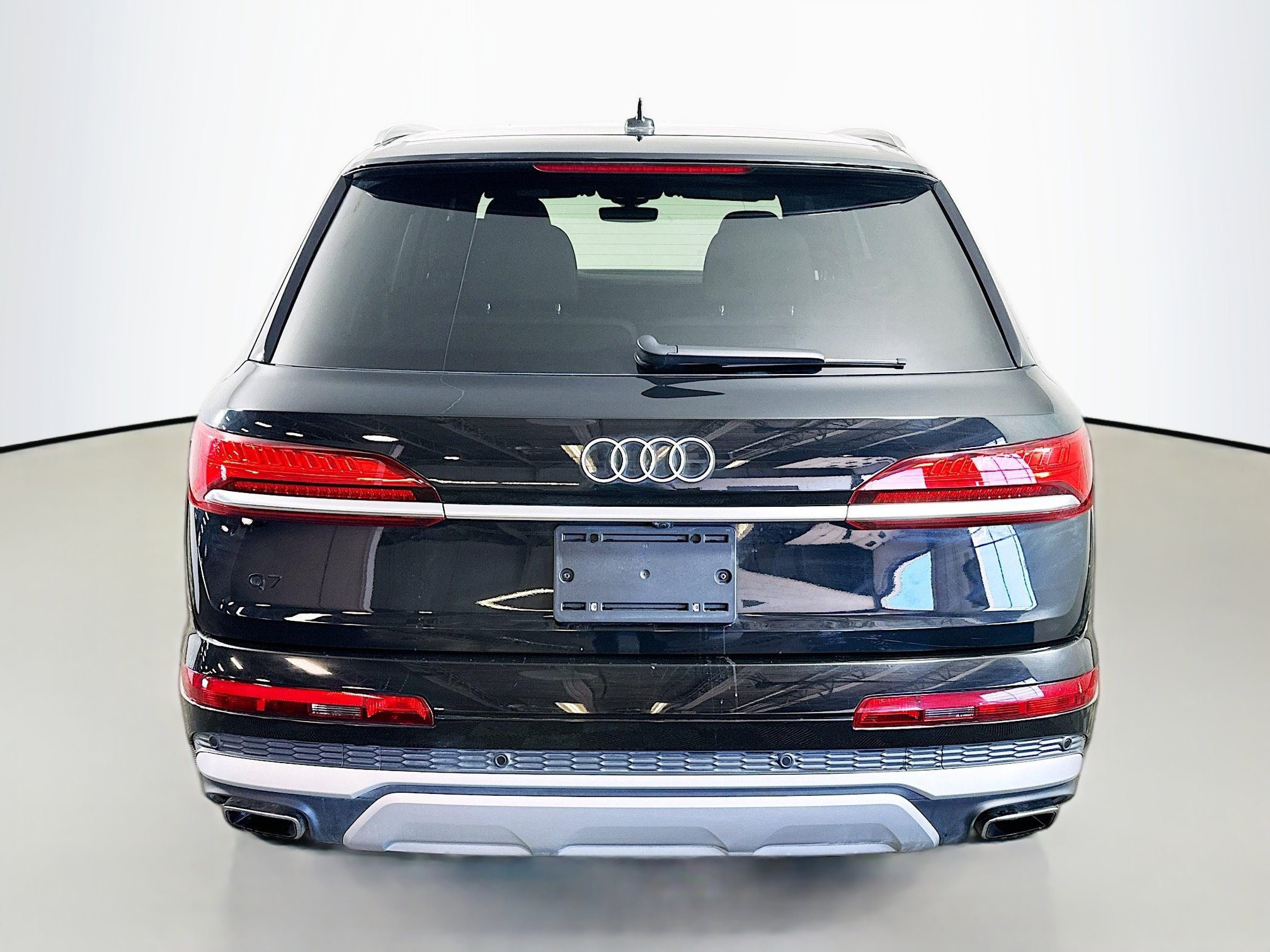 Certified 2025 Audi Q7 3.0T Premium Plus image 6